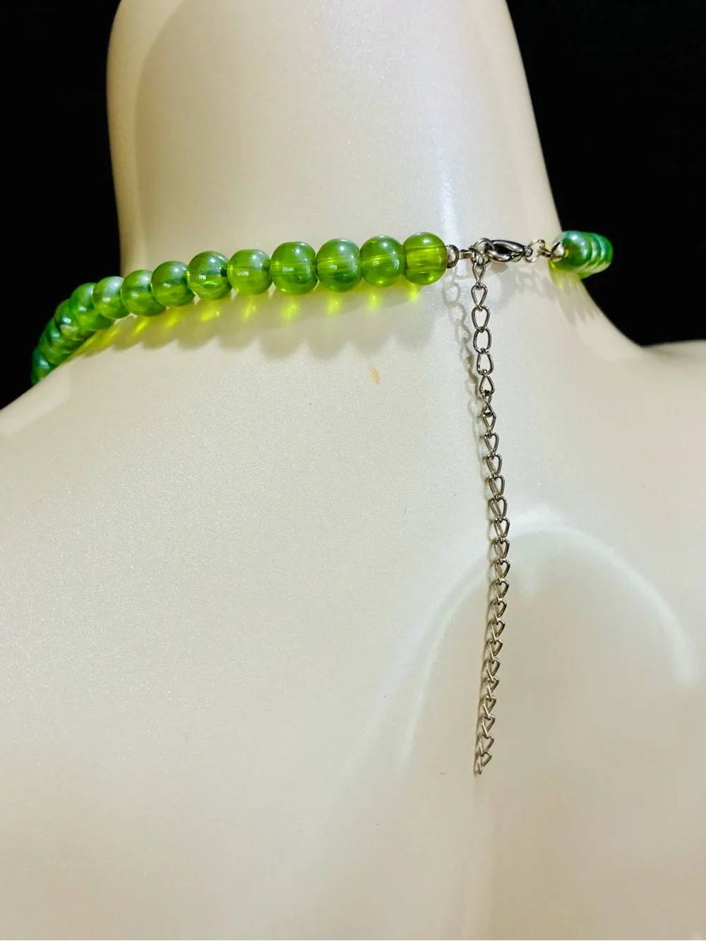 Vibrant Green Glass Bead Necklace with Silver-Tone Accents